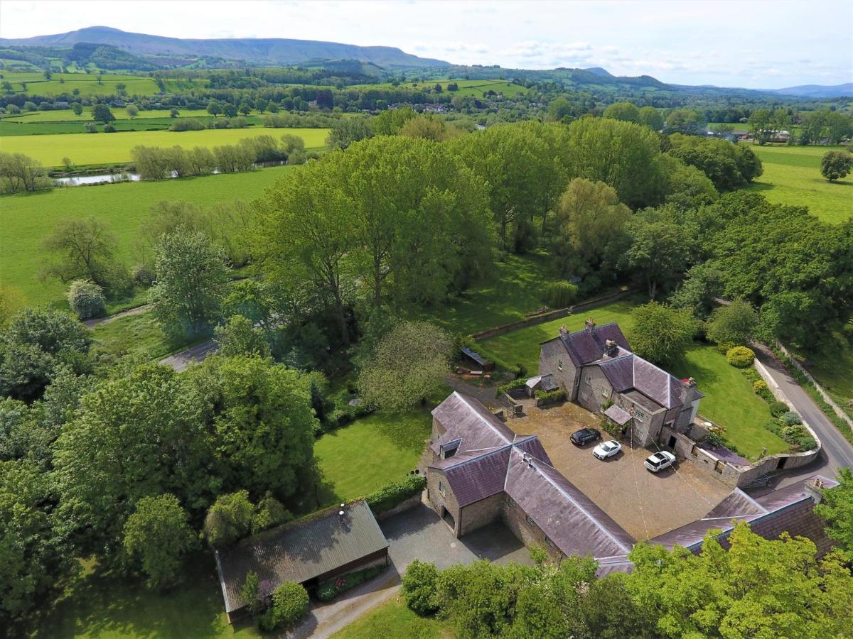 Glanhenwye Courtyard Cottages Glasbury Eksteriør billede
