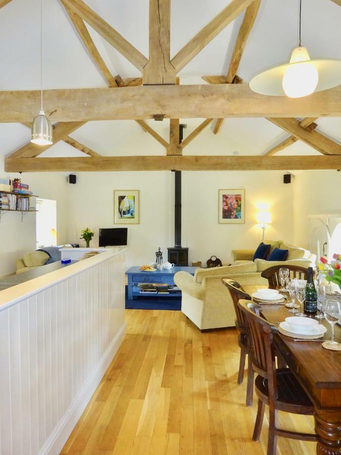 Glanhenwye Courtyard Cottages Glasbury Eksteriør billede